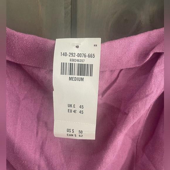 Abercrombie & Fitch
Cropped top and wide leg pant set
Size M top 
Size 12s pant - Picture 5 of 8